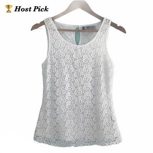 Jennifer Lopez White Sleeveless Floral Crochet Top